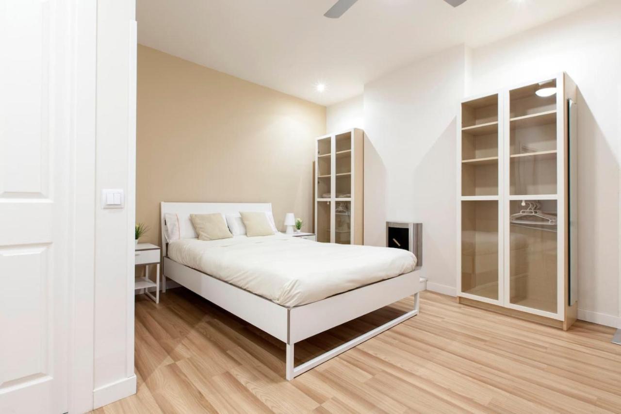 Apartament Charming Gran Via Luna Madryt